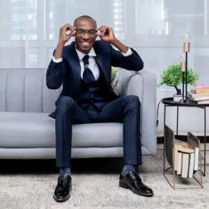 Signs of a Confident Man — Strength Without a Crowd